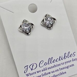 Swarovski Crystal Elements Silver Stud Earrings Floral Clover Prom Bridal Casual